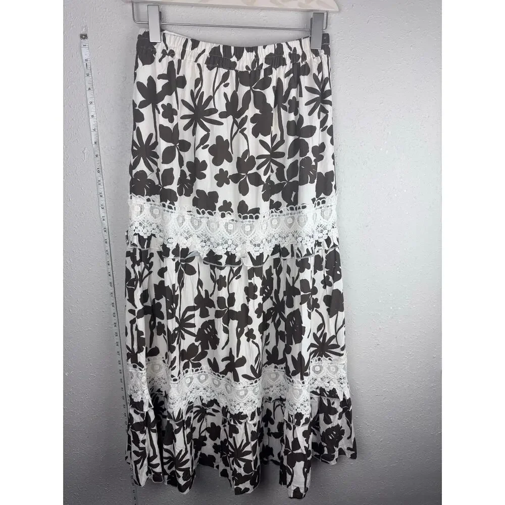 Boston Proper Brown and white floral lace skirt Womens size Medium